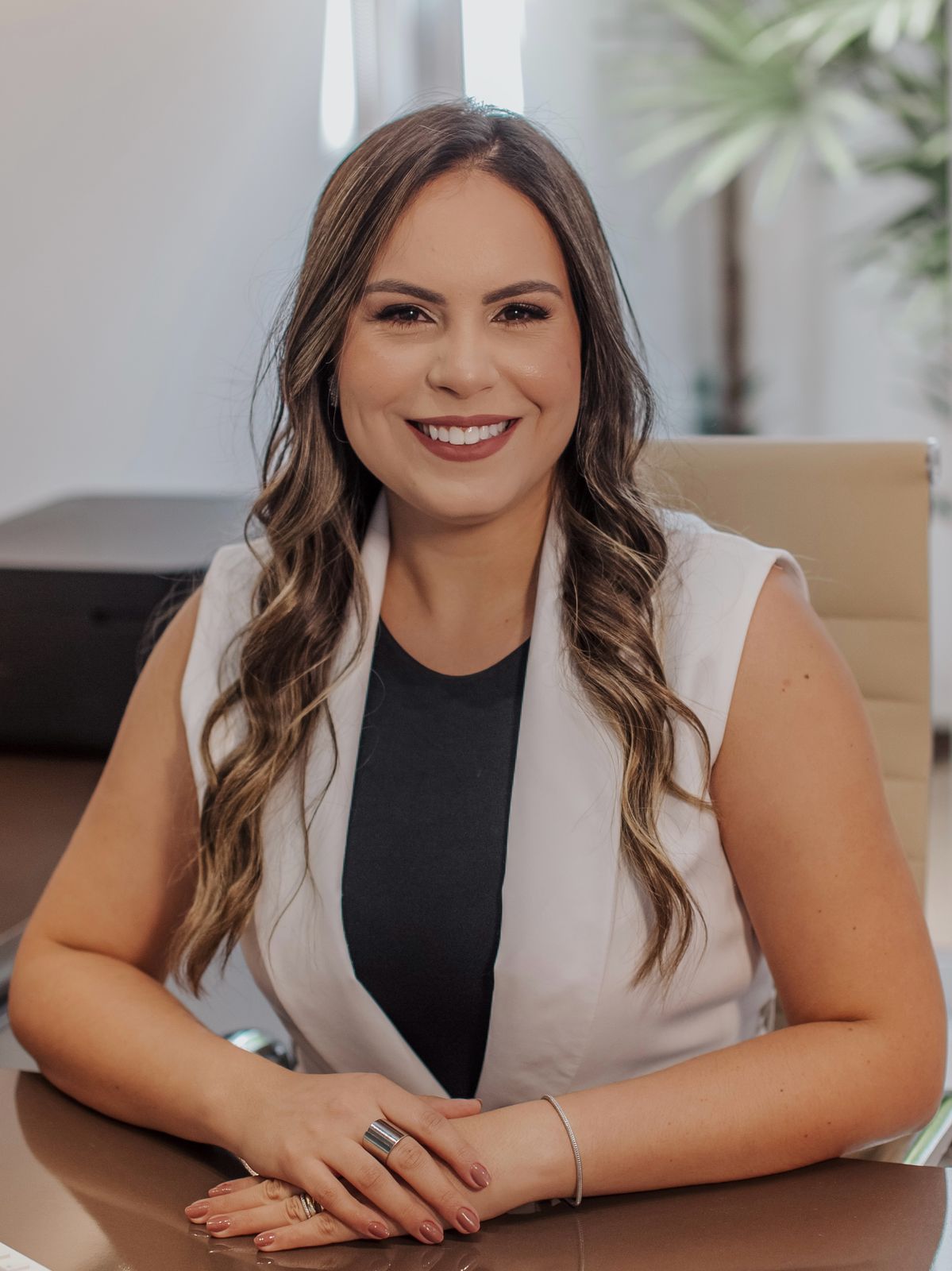 Dra. Camila Ribeiro Tibiletti - Gastroenterologista CEA Araguari