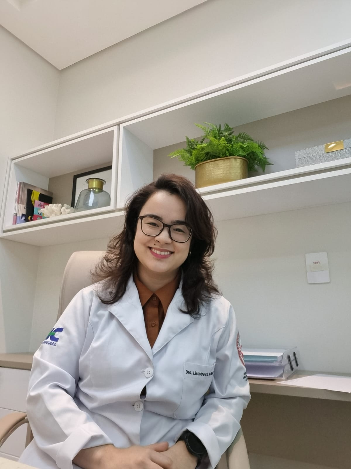 Dra. Lisandra Barbara Tanaka de Oliveira - Cirurgiã do Aparelho Digestivo CEA Araguari